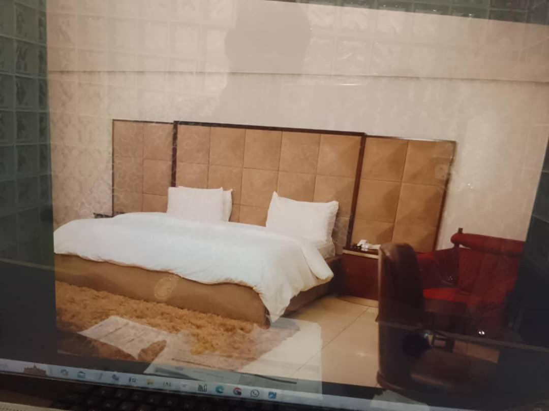 Diamond Lane Hotel อาบูจา ภายนอก รูปภาพ
